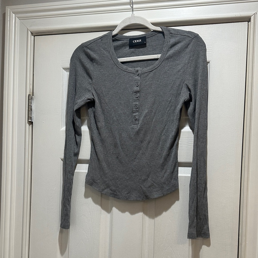 Cider Gray Long-Sleeve Henley Tee